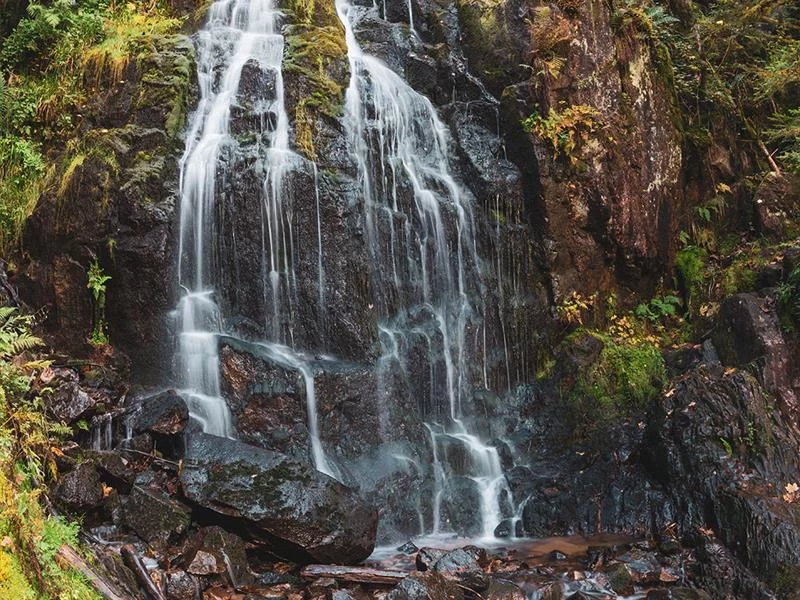 La petite cascade de Tendon