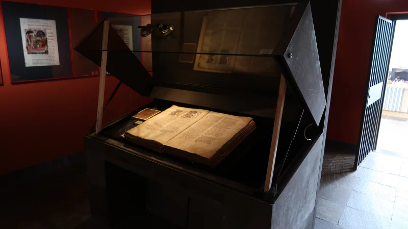 Bible du XIIeme siècle