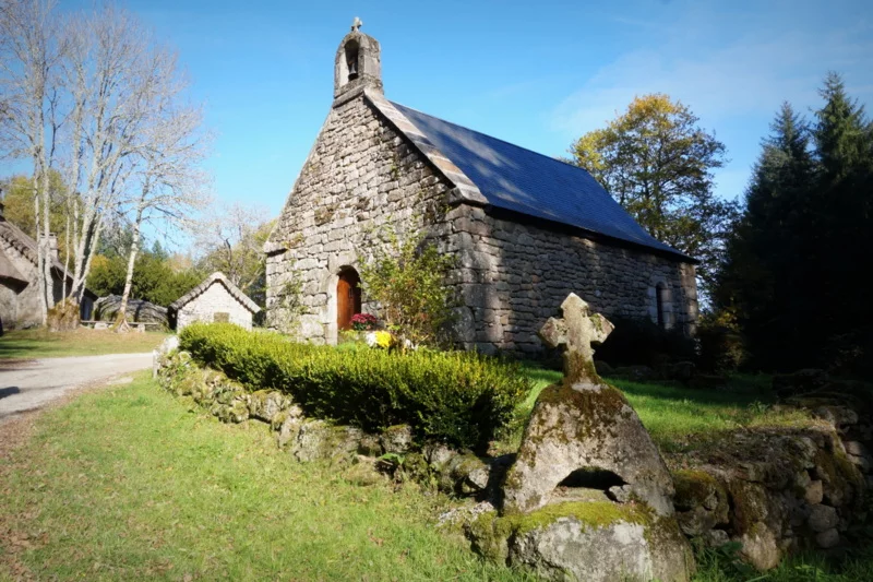 Le village "abandonné" de Clédat