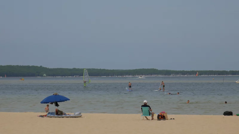 Plage surveillée Le Montaut