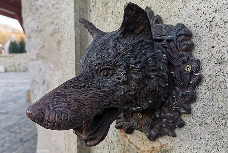 Fontaine au loup de Baissey