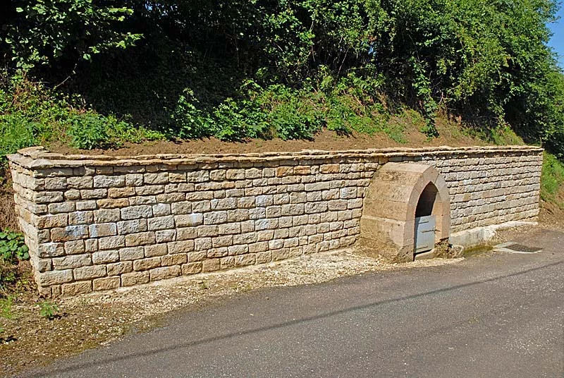 Fontaine de Peigney (1)