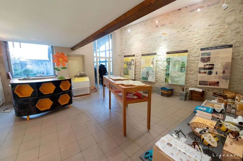 LA MAISON DE L'ABEILLE