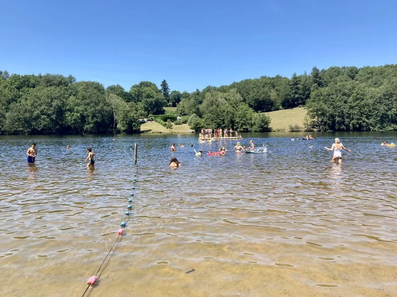 Plage du lac de Ste Hélène, à Bujaleuf