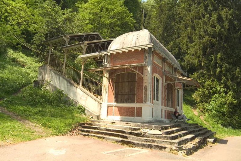 LA GARE DU FUNICULAIRE