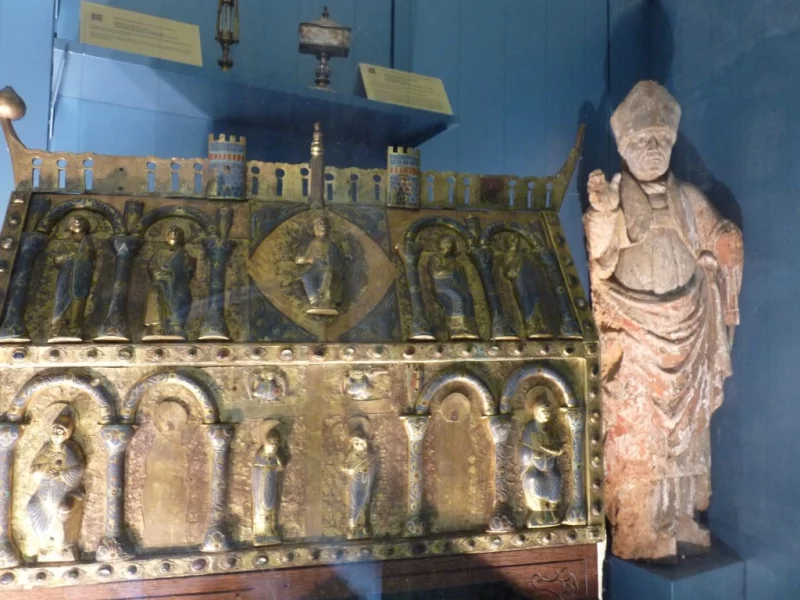 Eglise Saint-Dulcet de Chamberet et son trésor