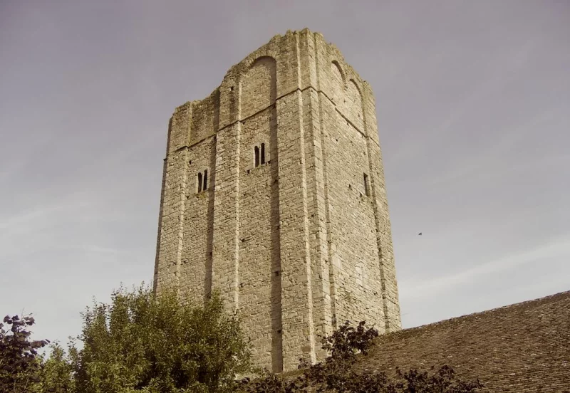 La Tour Médiévale de Château-Chervix