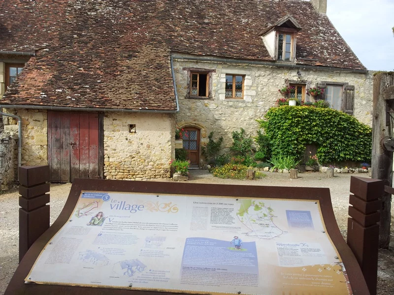 Sentier de découverte au fil de Château Guillaume
