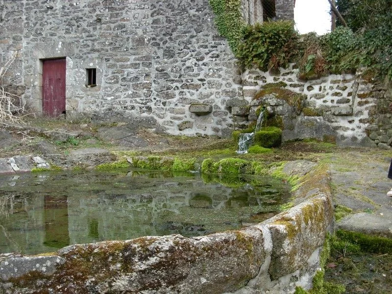 Fontaine-lavoir - Lieu dit Le Mas Barbu