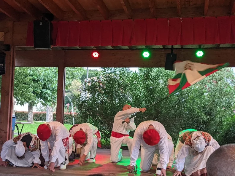 Spectacle de danses basques avec Mutxiko Elkartea
