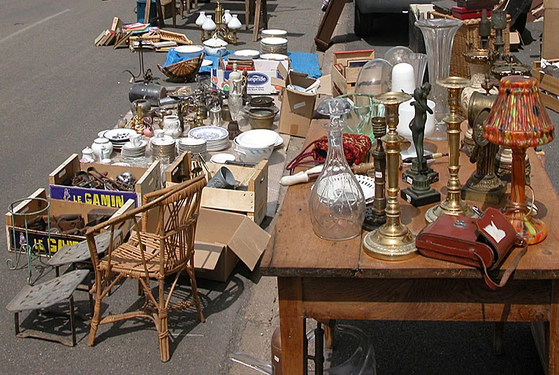 8e vide-greniers de Bourg