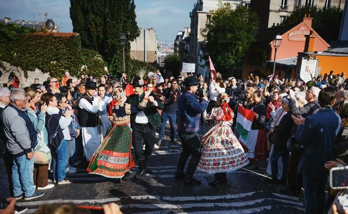 Vendanges de Montmartre et bal folklorique hongrois