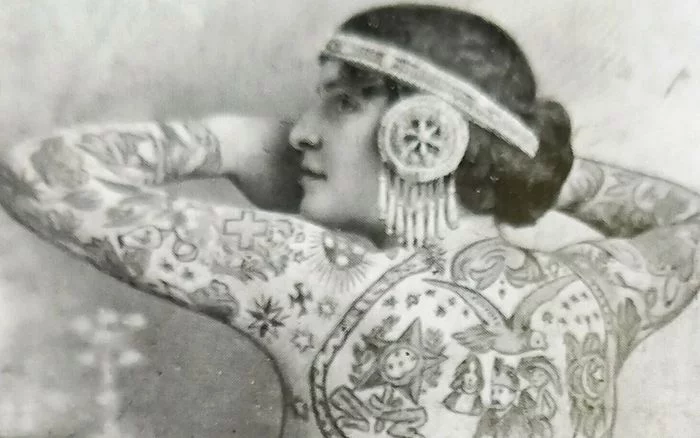 A l'encre bleue. Retrouver l'histoire des femmes tatouées dans les archives des prisons françaises (1881-1950)