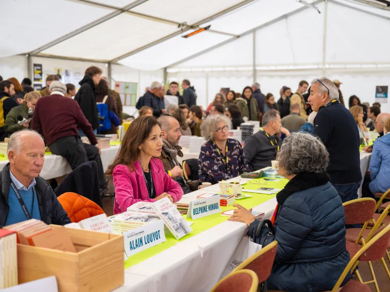 33e Prix Bayeux : salon du livre & forum médias