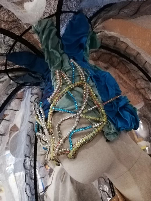 Savoir-faire au rendez-vous : visite d'un atelier de costumes (La malle aux costumes)