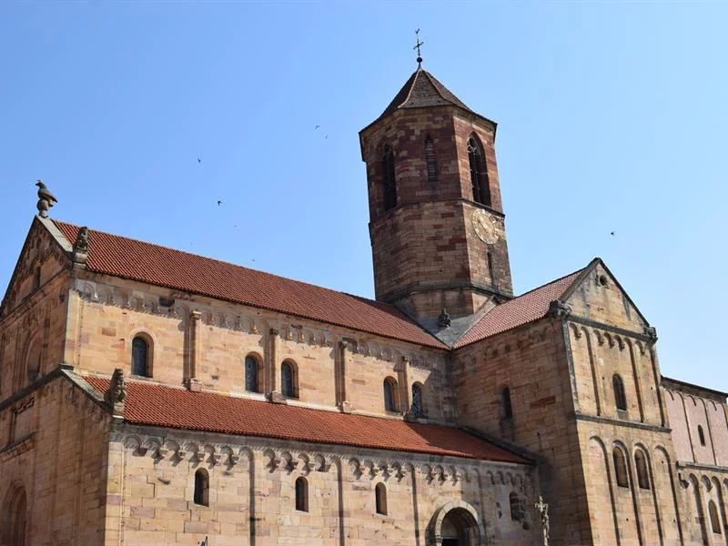 J.E.P. - Visite de l'horloge de l'église romane