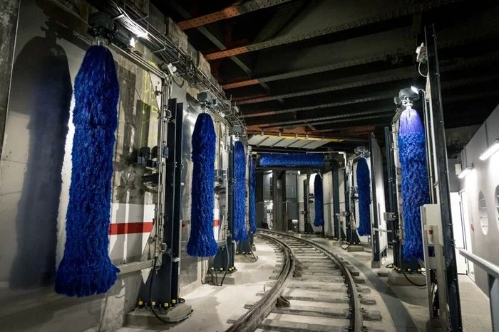 Visite guidée d'une machine à laver de métro