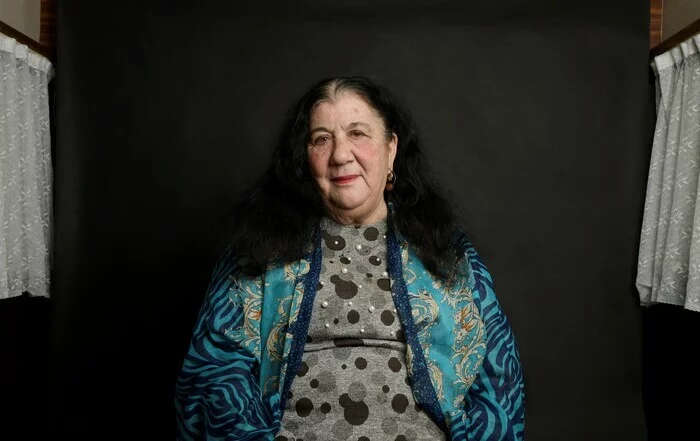 MĀNOUCHES - Un voyage avec les descendants de Didi et Canette Duville