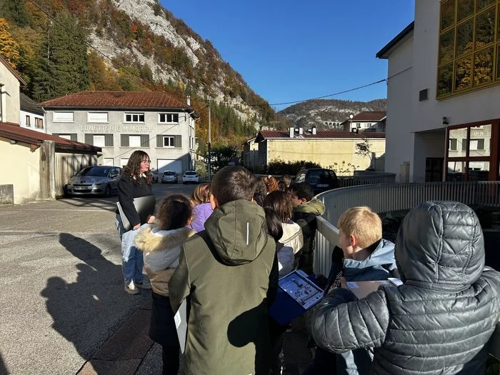 "Architectures de la cité lunetière", Visite guidée pour les scolaires au cœur de Morez