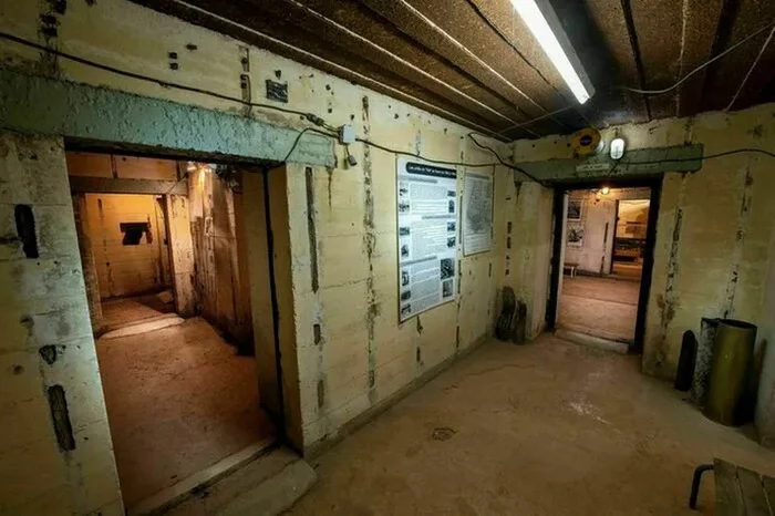 Visite libre du poste de commandement de la Flak (DCA) allemande
