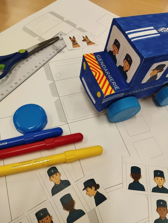 Atelier ma voiture de gendarme