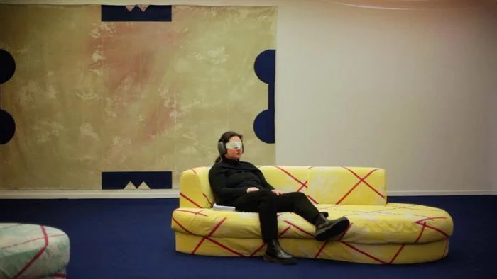 "Êtes-vous toujours là ?" - un film de Dounia Chemsseddoha & Anna Meschiari