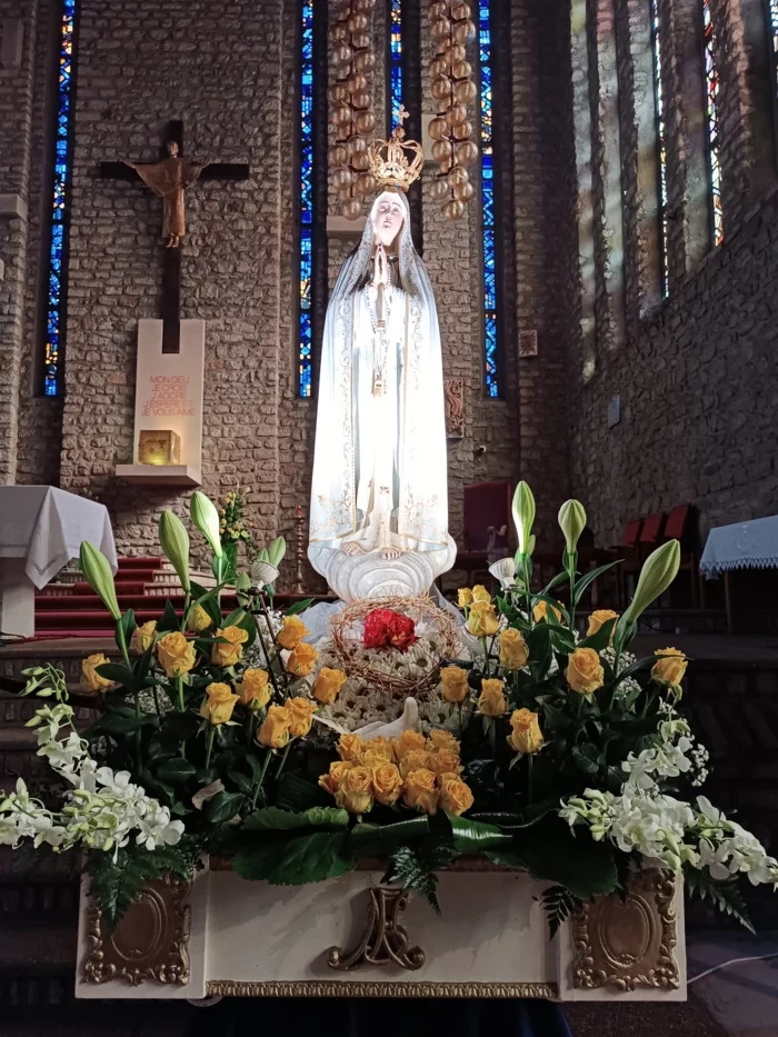 Pèlerinage anniversaire de l'apparition de Notre Dame à Fatima