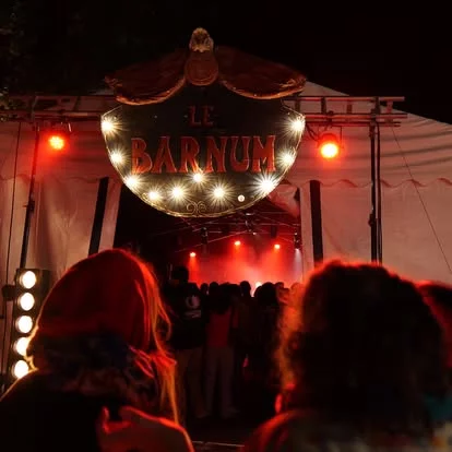 Festival sous l'Barnum