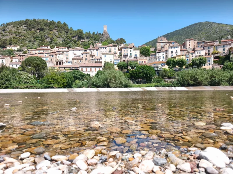 ROQUEBRUN, UNE HISTOIRE FAÇONNÉE PAR LE FLEUVE