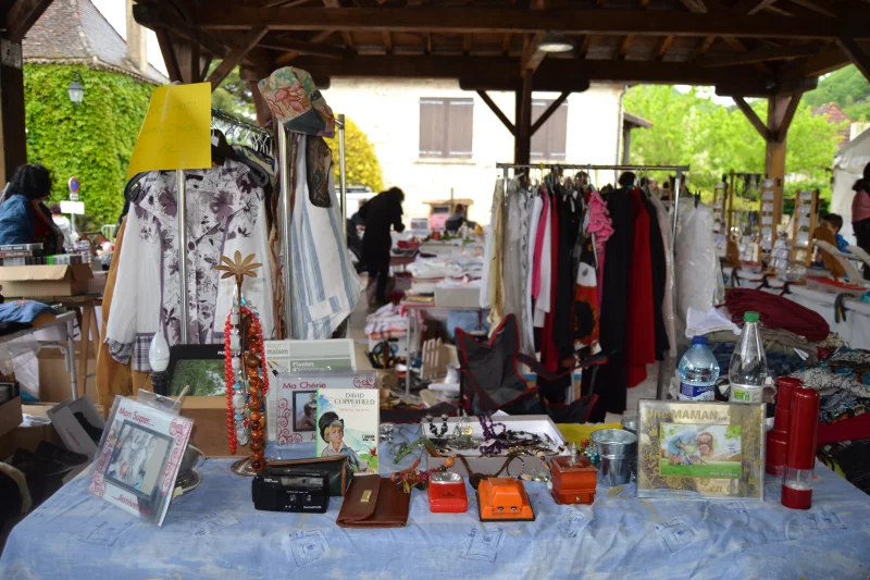 Vide-Greniers et brocante à Puy-l'Évêque