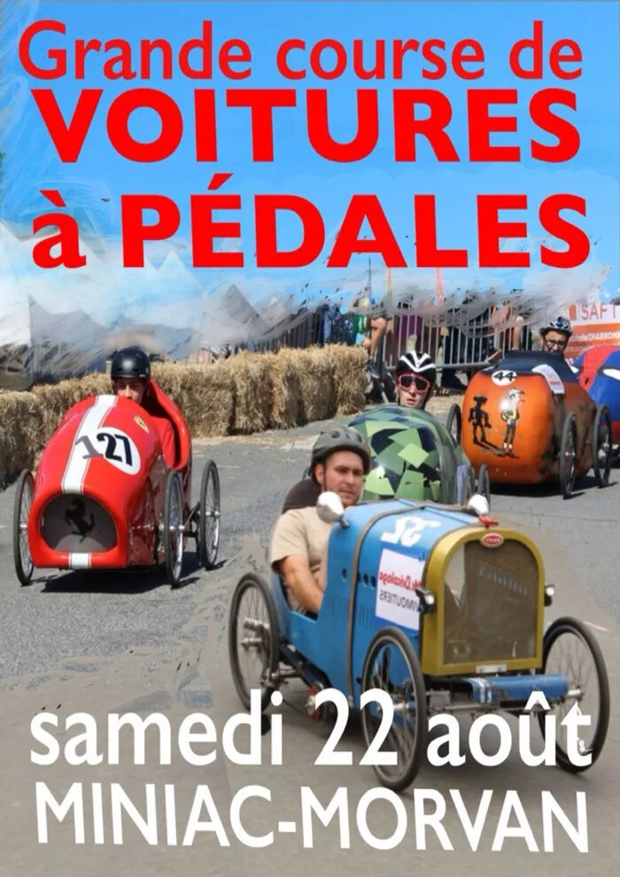 Course folle de voitures à pédales