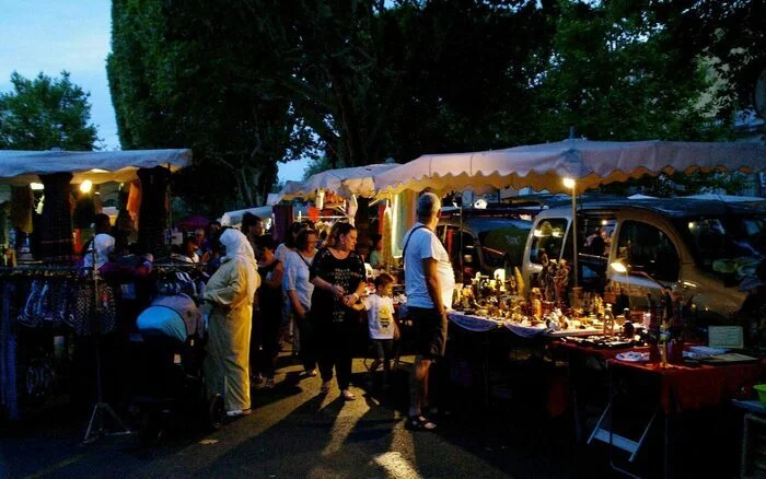 Marché nocturne