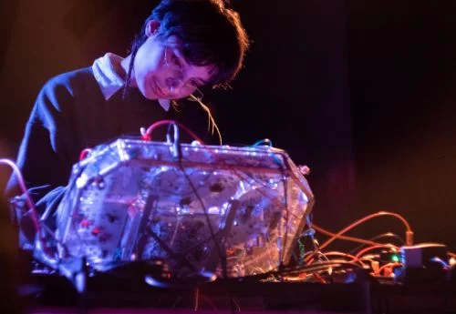Atelier de fabrication d'un synthétiseur en paper circuit