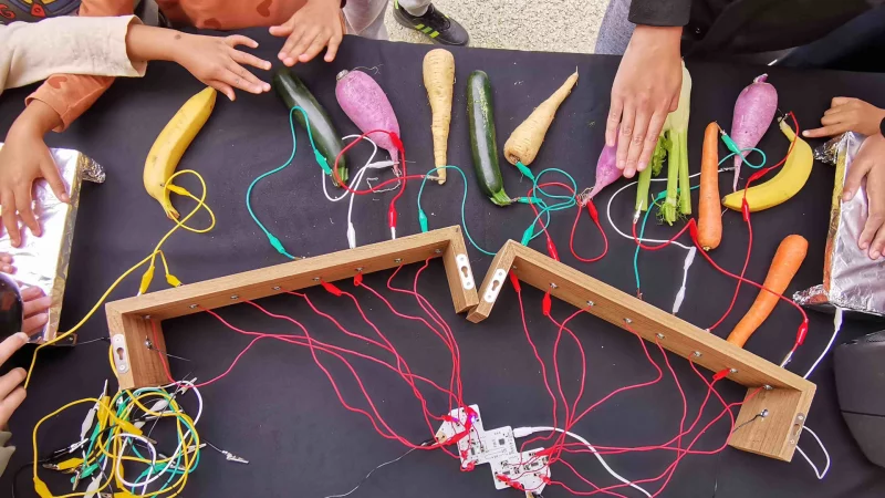 Les ateliers de la médiatech : Synthé et légumes