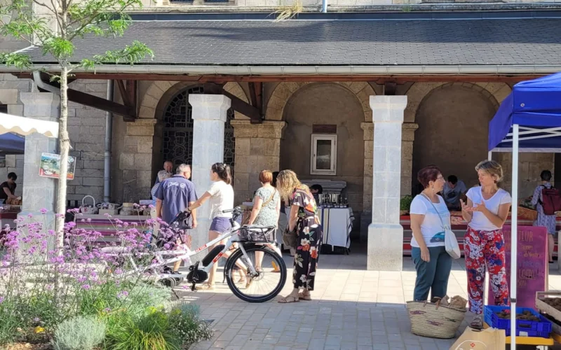 Marché aux produits fermiers