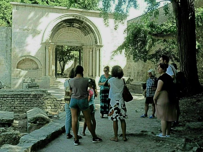 Les Alyscamps