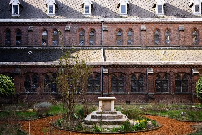 Visites à deux voix de l'ancien monastère des Clarisses