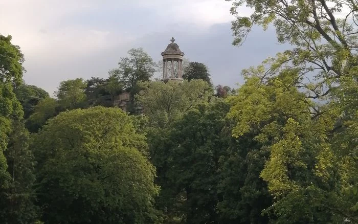 Visite guidée : Histoire des Buttes-Chaumont