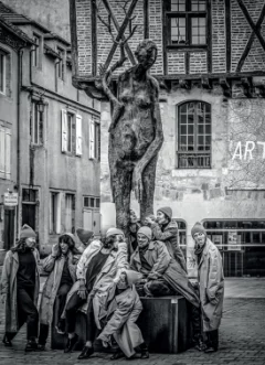 Festival Résurgence X : expression corporelle - le corps dans l’espace public avec la Cie Étadam