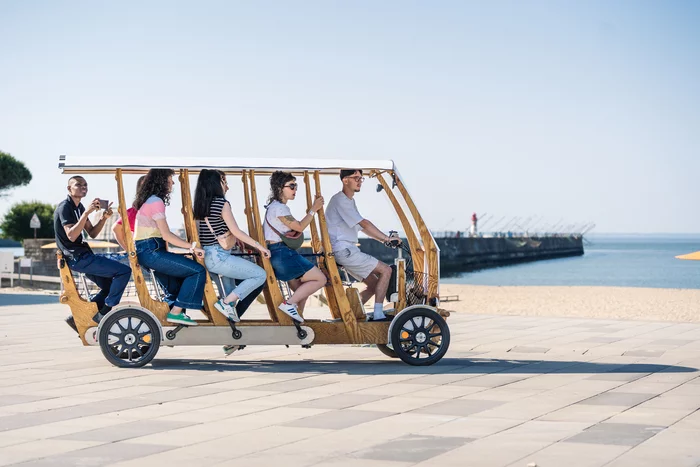 BELLEVUE EN WOODYBUS - visite insolite