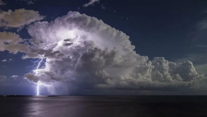 EXPOSITION ORAGES : ENTRE BEAUTÉ ET PUISSANCE PAR SERGE ZAKA
Du 11 mai au 28 juin 2026