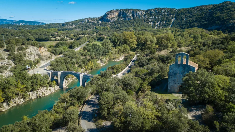 Les merveilles médiévales : visite de la Chapelle de Saint-Etienne d'Issensac
