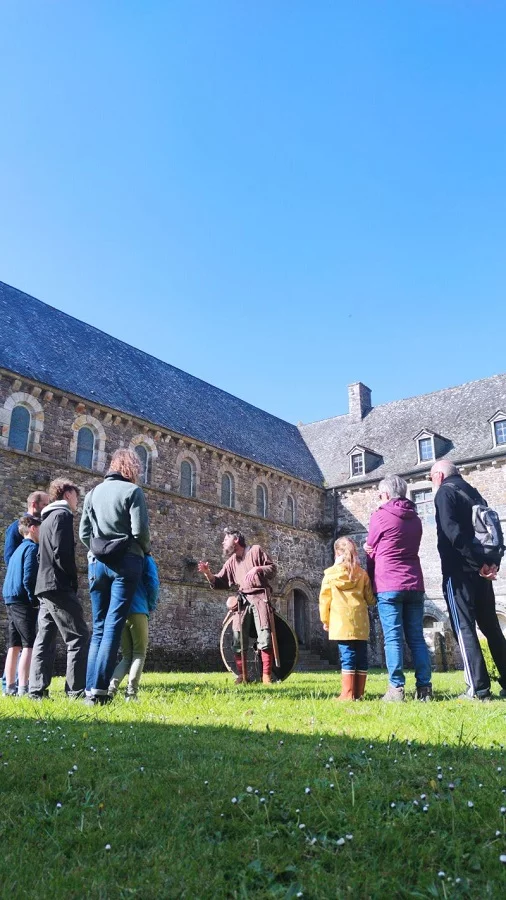 Tuto : découverte de l'abbaye par un viking
