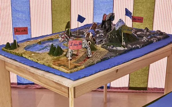 Trobairitz, journées des matrimoines : installation d'Héloïse Farago