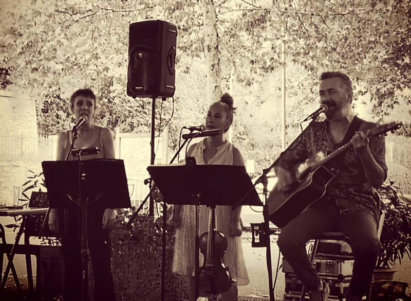 Les Chromatisés en concert pour le Folk Club de Cahors avec harmonies folk