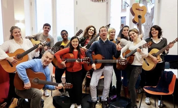 Cours de guitare collectif et ludique