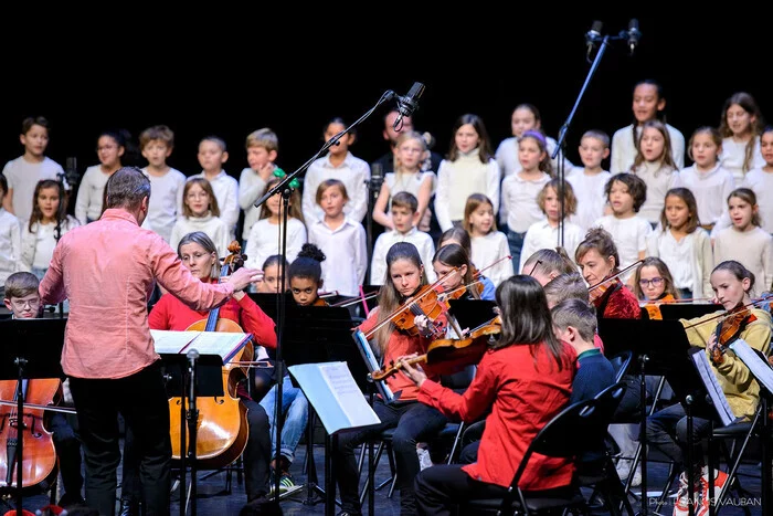 COMPLET - Spectacle FM avec présentation d’instruments