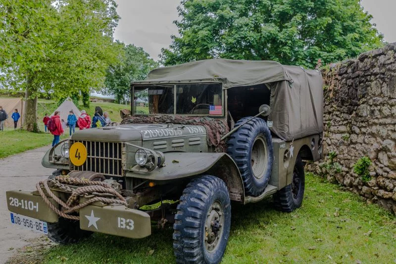 Exposition de véhicules militaires (Journées Européennes du patrimoine)