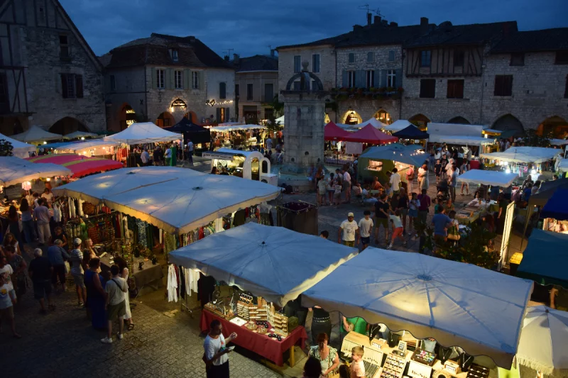 Marché nocturne