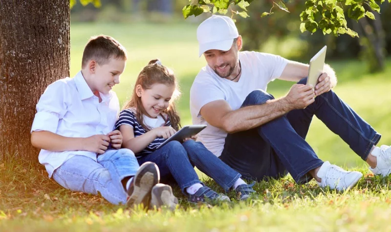 Écrans en famille : à vous de jouer !